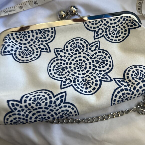 Donna Dixon Handbag Purse Blue Shoulder Crossbody Chain Straps Canvas Kiss Clasp - Picture 3 of 16